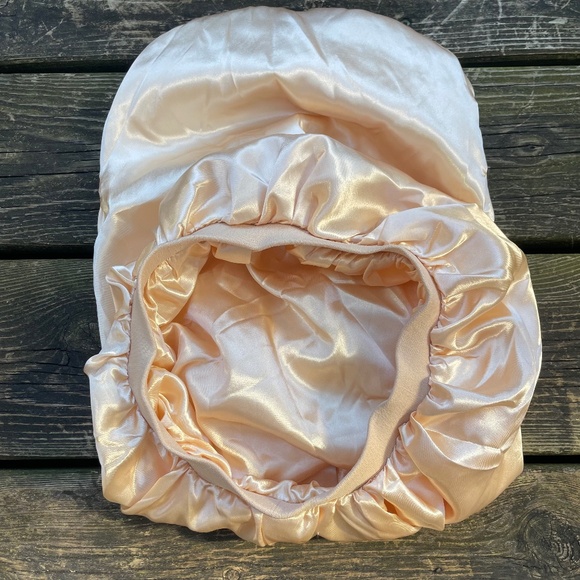 Long Pale Gold Silk/Satin Bonnet - Picture 3 of 6